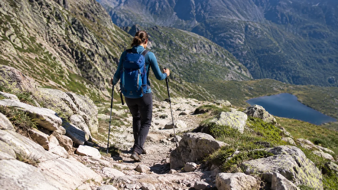 Bastones de trekking: por qué usarlos y cómo elegir los tuyos